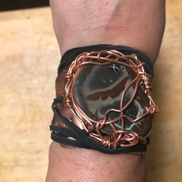 Septarian Dragons Egg Gemstone Brutalist Cuff Bracelet Tie Wrap Copper Suede - Picture 6 of 8